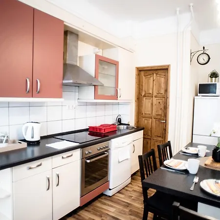 Two Trees Apartment Budapest